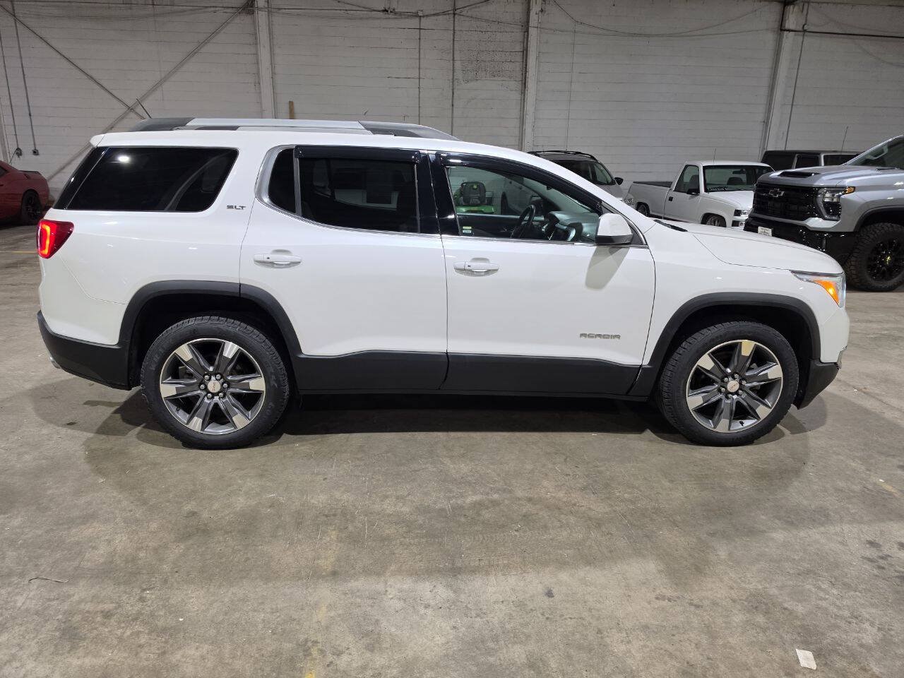 Used 2017 GMC Acadia SLT w/ LPO, Floor Liner Package AWD/4WD image 13