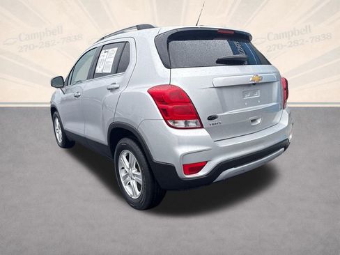 Used 2018 Chevrolet Trax LT w/ LT Convenience Package image 3