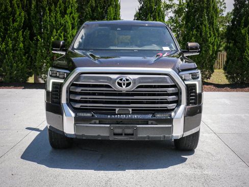 Used 2023 Toyota Tundra Limited AWD/4WD image 3