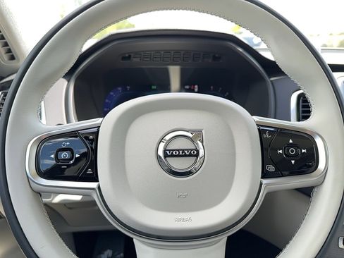 Certified 2024 Volvo XC90 B6 Ultimate w/ Lounge Package image 21