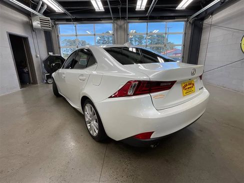Used 2015 Lexus IS 250 image 3