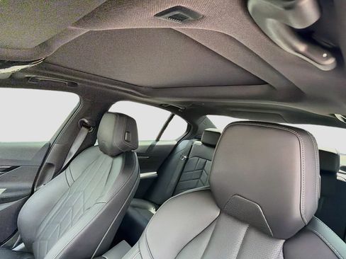 Used 2024 BMW i5 eDrive40i w/ Premium Package RWD image 26