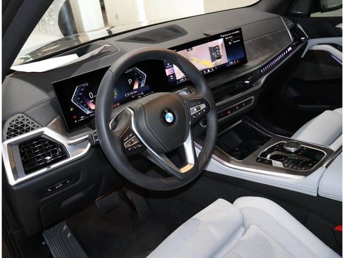 Used 2026 BMW X5 xDrive40i AWD/4WD image 11
