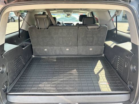 Used 2018 Cadillac Escalade ESV Premium Luxury AWD/4WD image 15