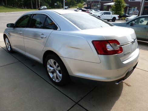 Used 2010 Ford Taurus SEL AWD/4WD image 2