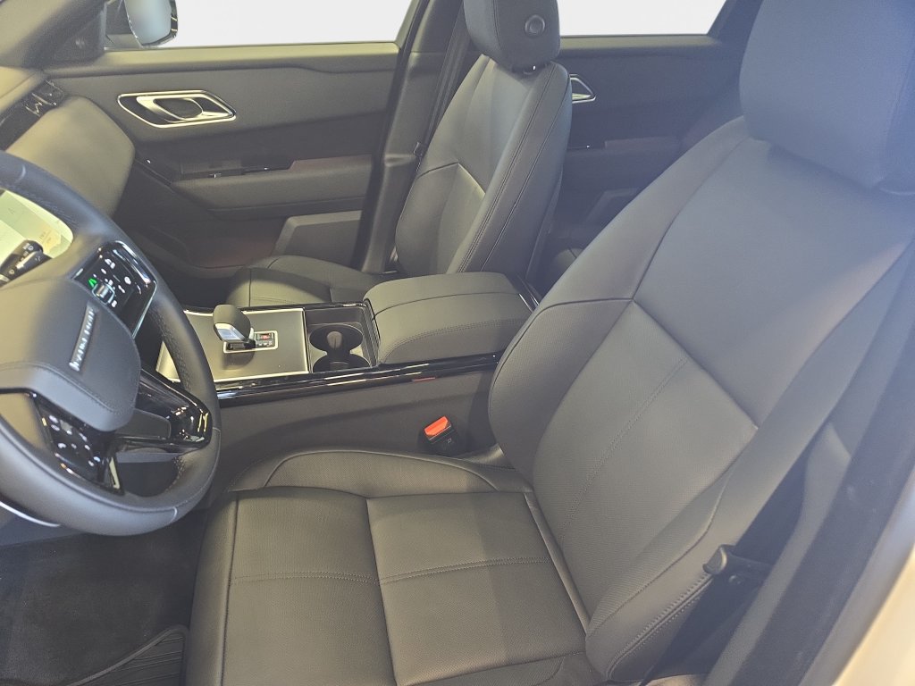 New 2026 Land Rover Range Rover Velar Dynamic SE AWD/4WD image 12