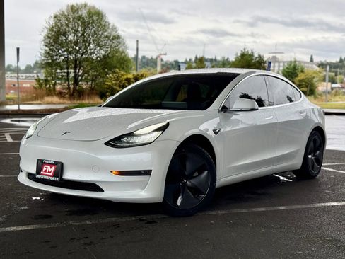 Used 2019 Tesla Model 3 Standard Range Plus image 53
