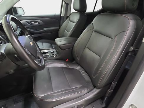 Used 2019 Chevrolet Traverse Premier w/ Redline Edition AWD/4WD image 13