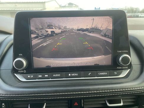 Used 2022 Nissan Rogue SV image 21