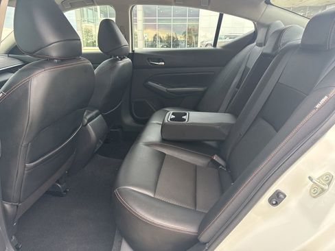 Used 2019 Nissan Altima 2.5 SR w/ SR Premium Package FWD image 10