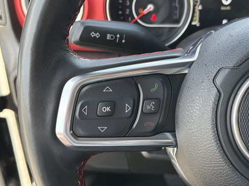 Used 2022 Jeep Gladiator Rubicon w/ Cold Weather Group AWD/4WD image 29