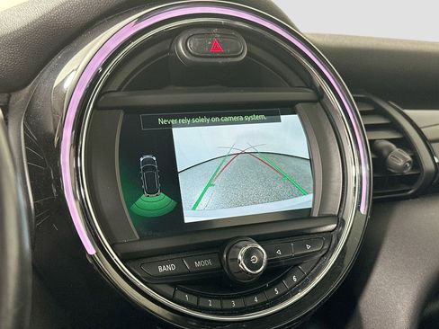 Used 2019 MINI Cooper 4-Door Hardtop image 19