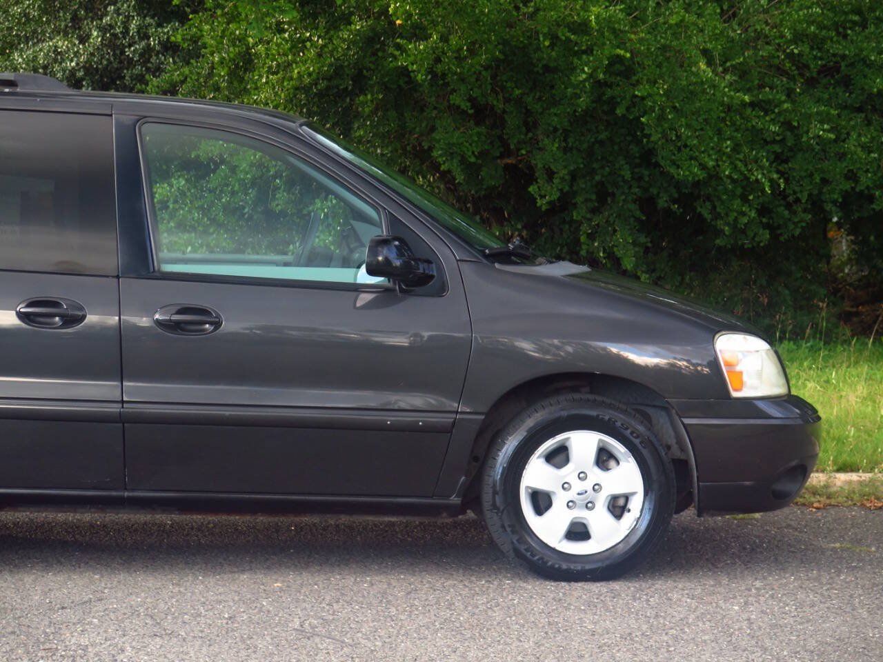 Used 2007 Ford Freestar SE FWD image 22