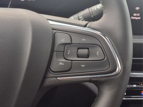 New 2026 Buick Envista Avenir FWD image 12