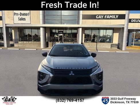 Used 2023 Mitsubishi Eclipse Cross LE AWD/4WD image 2
