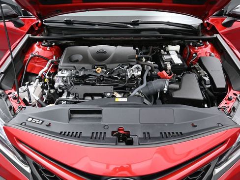 Used 2022 Toyota Camry XSE image 37