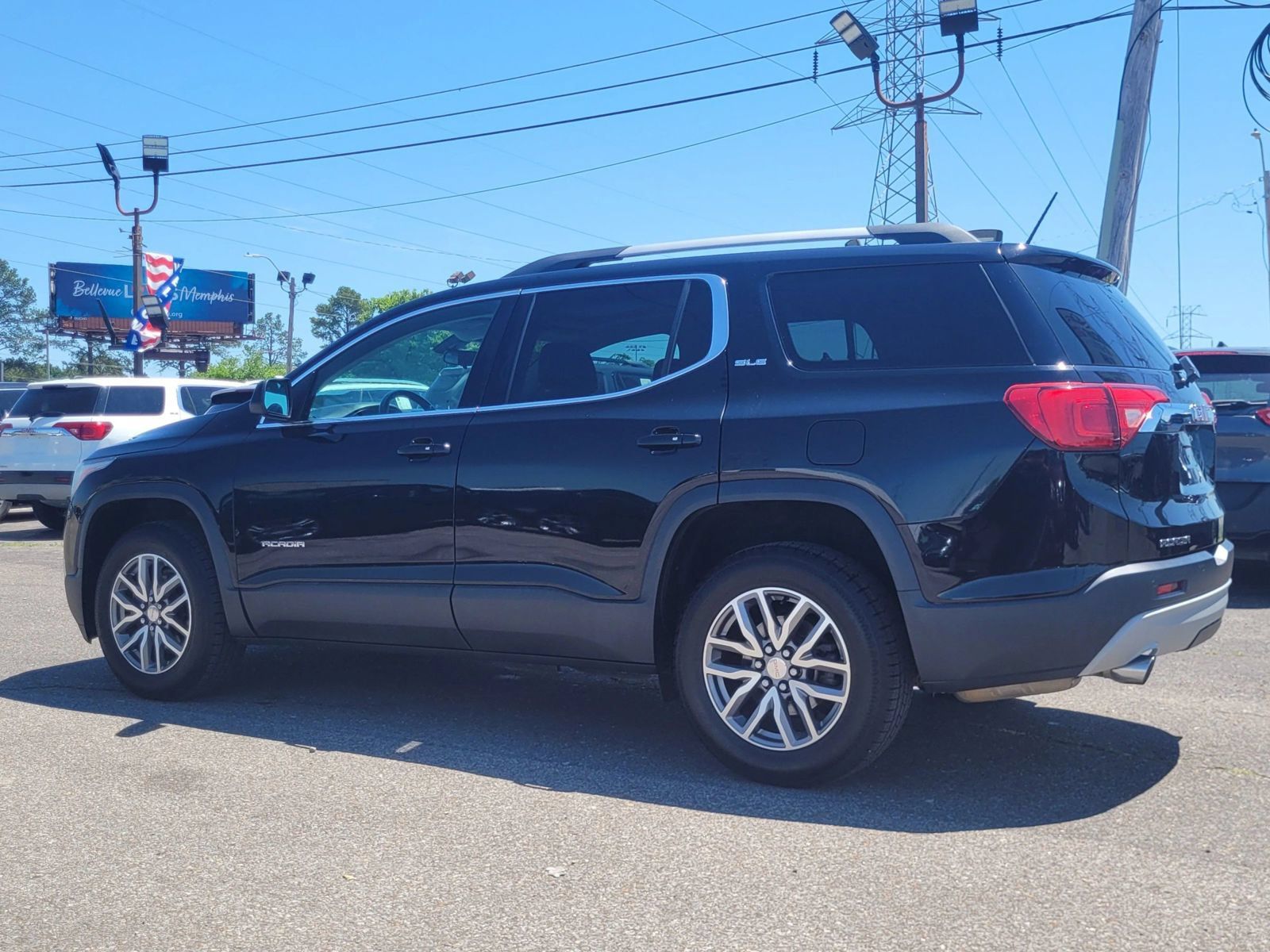 Used 2017 GMC Acadia SLE w/ Driver Alert Package I FWD image 14