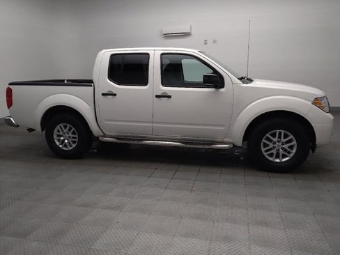Used 2019 Nissan Frontier SV RWD image 11