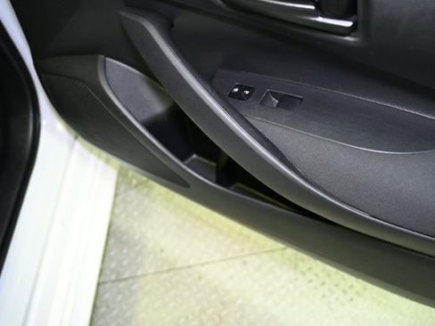 Used 2023 Toyota Corolla LE image 44