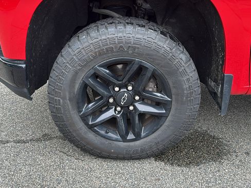 Used 2020 Chevrolet Silverado 1500 LT Trail Boss AWD/4WD image 11