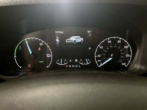 Used 2023 Ford Maverick XLT image 18