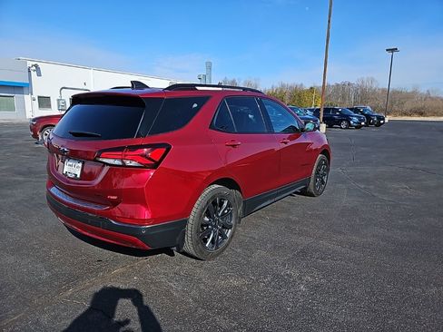 Used 2023 Chevrolet Equinox RS w/ RS Leather Package image 3