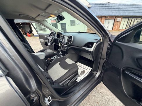 Used 2014 Jeep Cherokee Latitude image 61