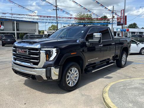 Used 2024 GMC Sierra 2500 SLT w/ SLT Premium Package AWD/4WD image 3