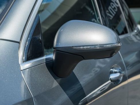 Used 2023 Mercedes-Benz GLC 300 4MATIC w/ AMG Line image 18