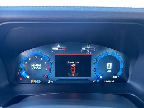 Used 2025 Ford Bronco Badlands image 15