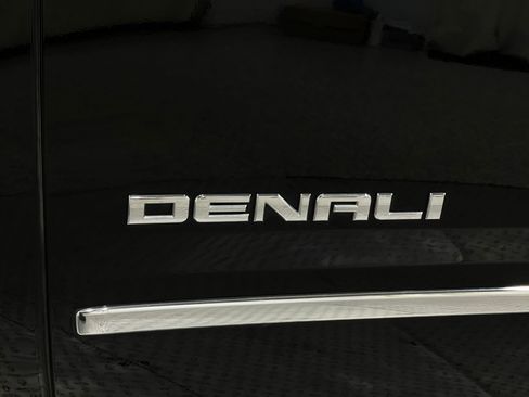 Used 2020 GMC Yukon Denali w/ Denali Premium Package image 43