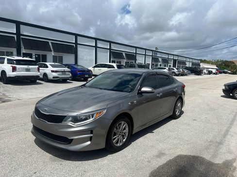 Used 2016 Kia Optima LX FWD image 7