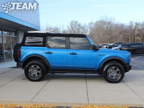 Used 2022 Ford Bronco Big Bend image 3