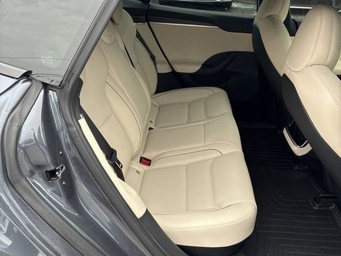 Used 2021 Tesla Model S Plaid image 13