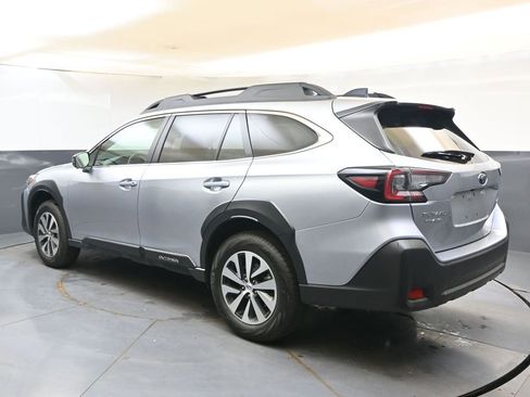 Certified 2025 Subaru Outback Premium AWD/4WD image 3
