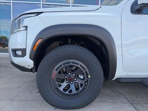 New 2026 Nissan Frontier PRO-4X w/ Tow Package AWD/4WD image 7