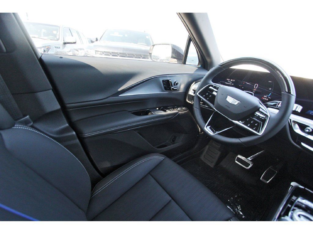 New 2027 Cadillac Lyriq Sport RWD image 8