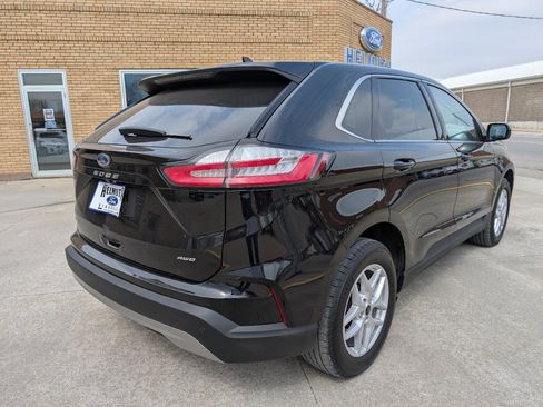 Used 2024 Ford Edge SEL image 6