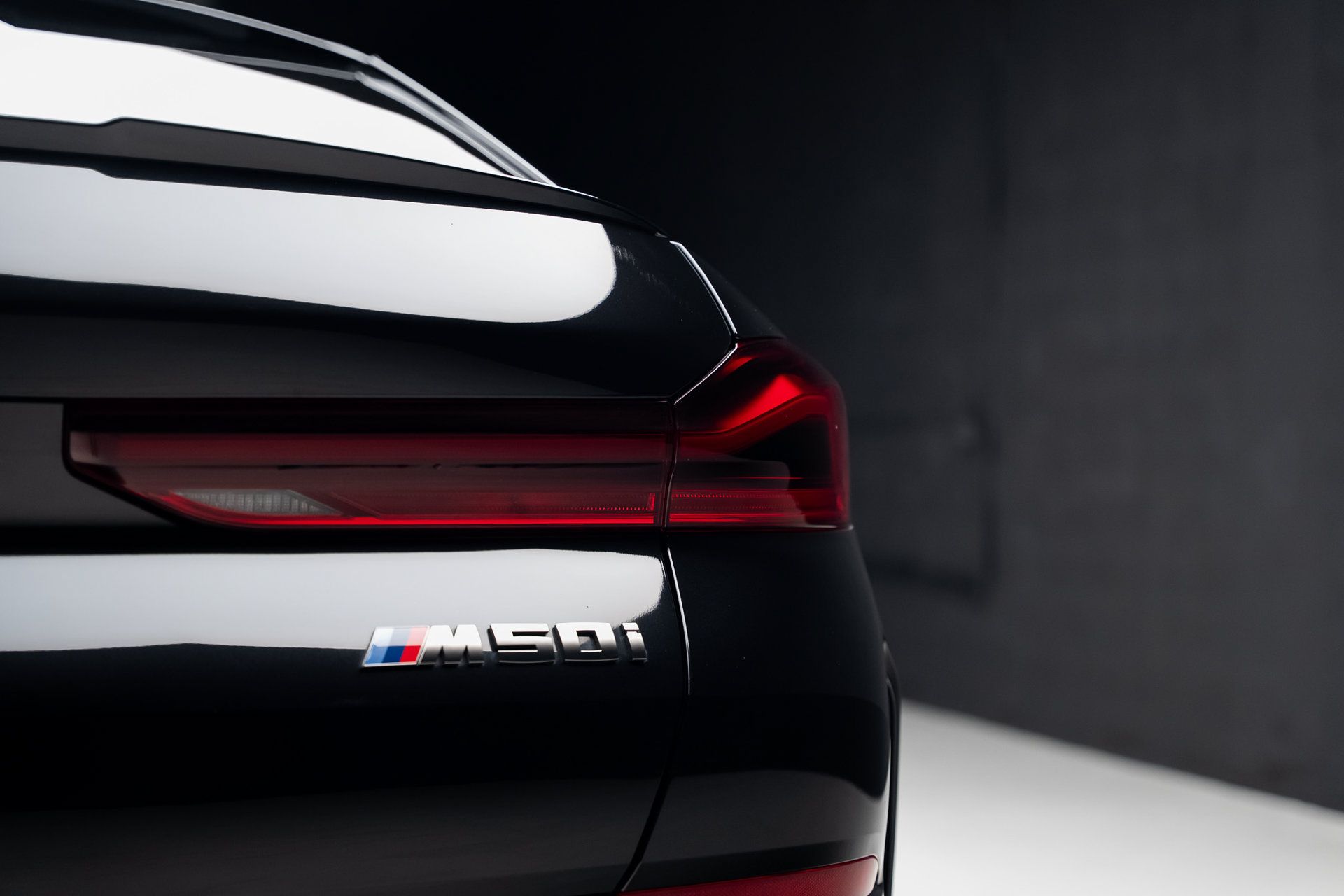 Used 2022 BMW X6 M50i w/ Premium Package AWD/4WD image 28