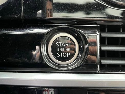 Used 2022 Nissan Pathfinder Platinum w/ Lighting Package (N92) image 24