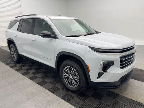 New 2026 Chevrolet Traverse LT w/ Driver Confidence Package image 7