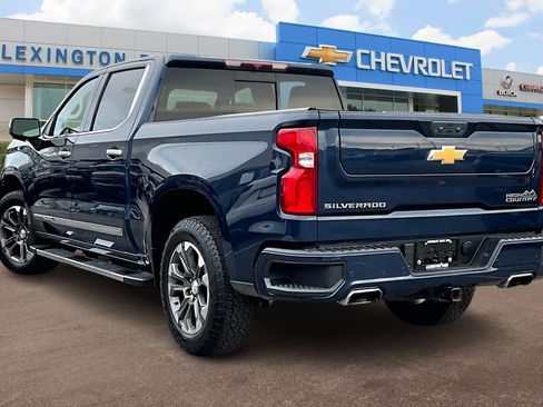 Used 2022 Chevrolet Silverado 1500 High Country image 2
