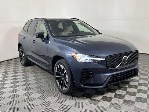 Used 2026 Volvo XC60 T8 Plus w/ Protection Package Premier AWD/4WD image 2