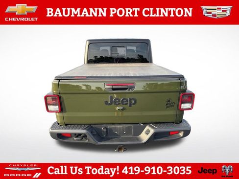 Used 2023 Jeep Gladiator Sport AWD/4WD image 5