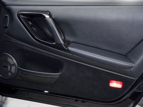 Used 2014 Nissan GT-R Premium image 27