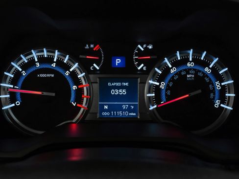 Used 2018 Toyota 4Runner SR5 Premium AWD/4WD image 18