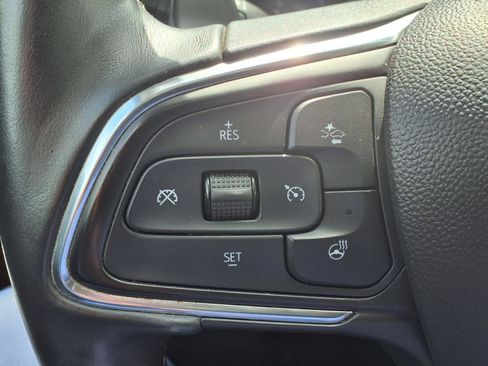 Used 2022 Buick Envision Essence w/ Safety Package FWD image 17