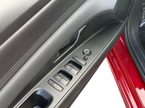 Certified 2025 Hyundai Elantra Sport image 11