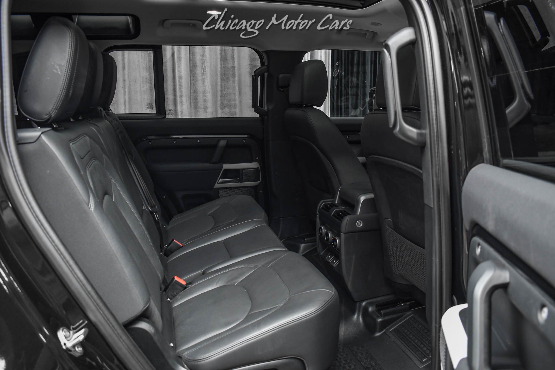 Used 2023 Land Rover Defender 110 SE AWD/4WD image 31