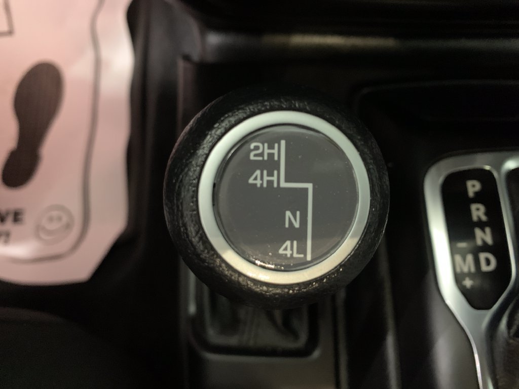 Used 2023 Jeep Wrangler Unlimited Sport AWD/4WD image 30